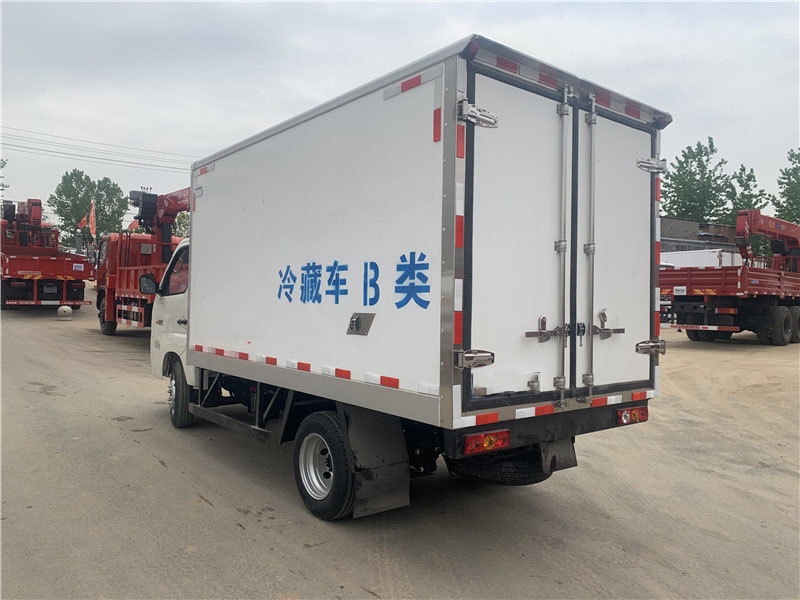 國(guó)六 福田祥菱3.1米冷藏車(chē)