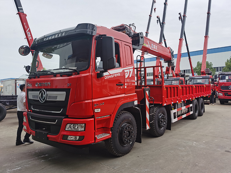 DFV5317JSQGP6D東風(fēng)專底D7前四后八隨車吊 DFV5317JSQGP6D東風(fēng)專底D7前四后八隨車吊