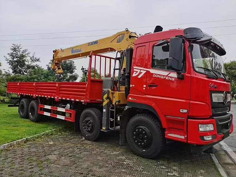 DFV5317JSQGP6D東風(fēng)專底D7前四后八隨車吊 DFV5317JSQGP6D東風(fēng)專底D7前四后八隨車吊
