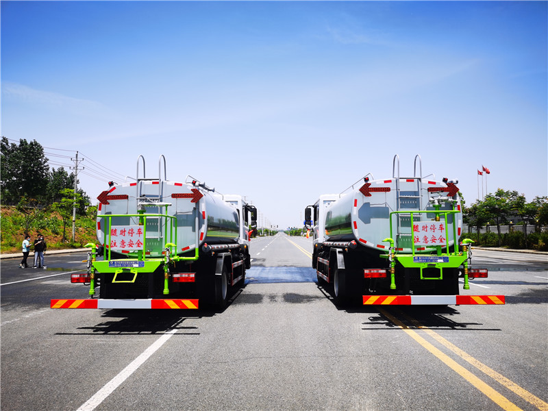 東風(fēng)D9新款10-12噸灑水車--國(guó)六系列 東風(fēng)D9新款10-12噸灑水車--國(guó)六系列