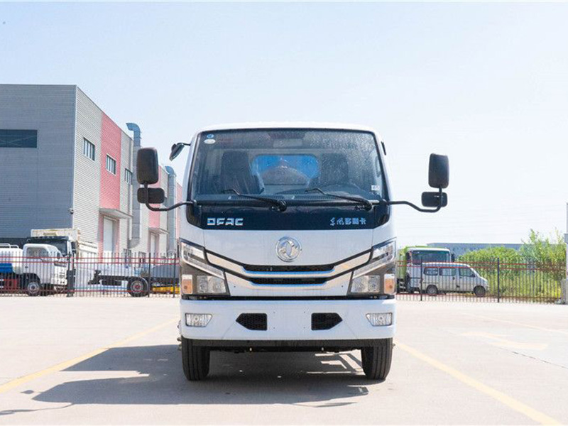 黃牌多利卡5方勾臂垃圾車 黃牌多利卡5方勾臂垃圾車