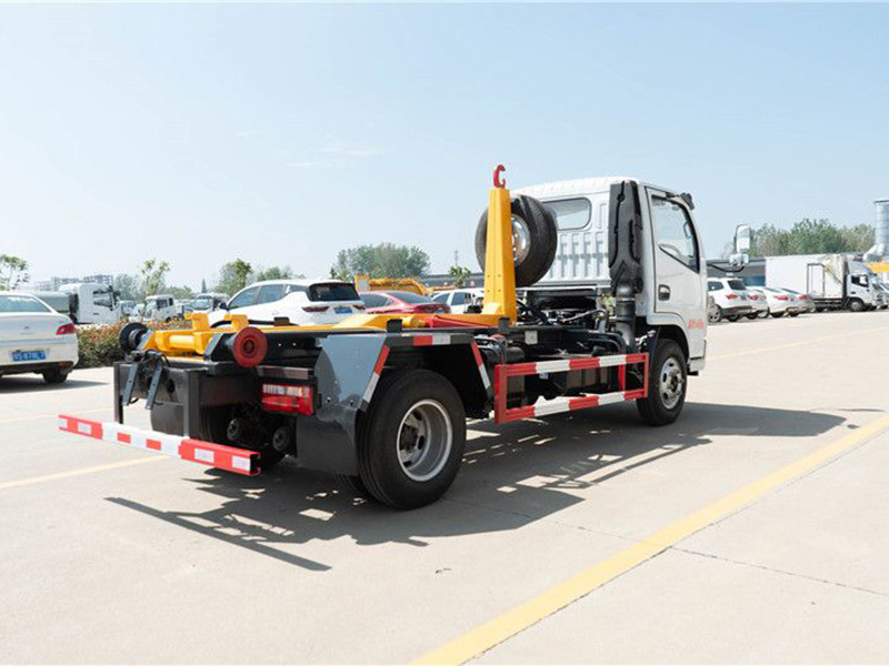 藍牌東風(fēng)多利卡5方勾臂垃圾車 藍牌東風(fēng)多利卡5方勾臂垃圾車